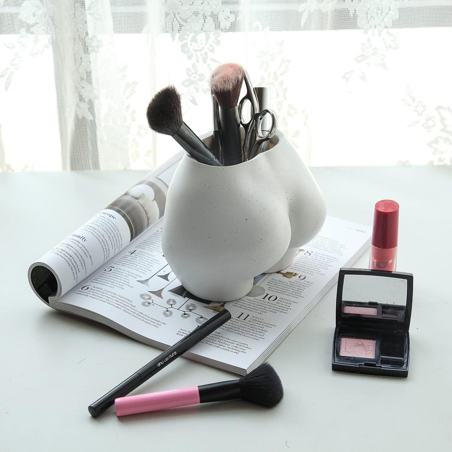 Female Body-Shaped Flower Planter with Drainage Holes - Resin Sculpture for Indoor/Outdoor Plants, Modern Boho Chic Design