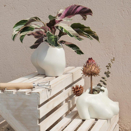 Female Body-Shaped Flower Planter with Drainage Holes - Resin Sculpture for Indoor/Outdoor Plants, Modern Boho Chic Design